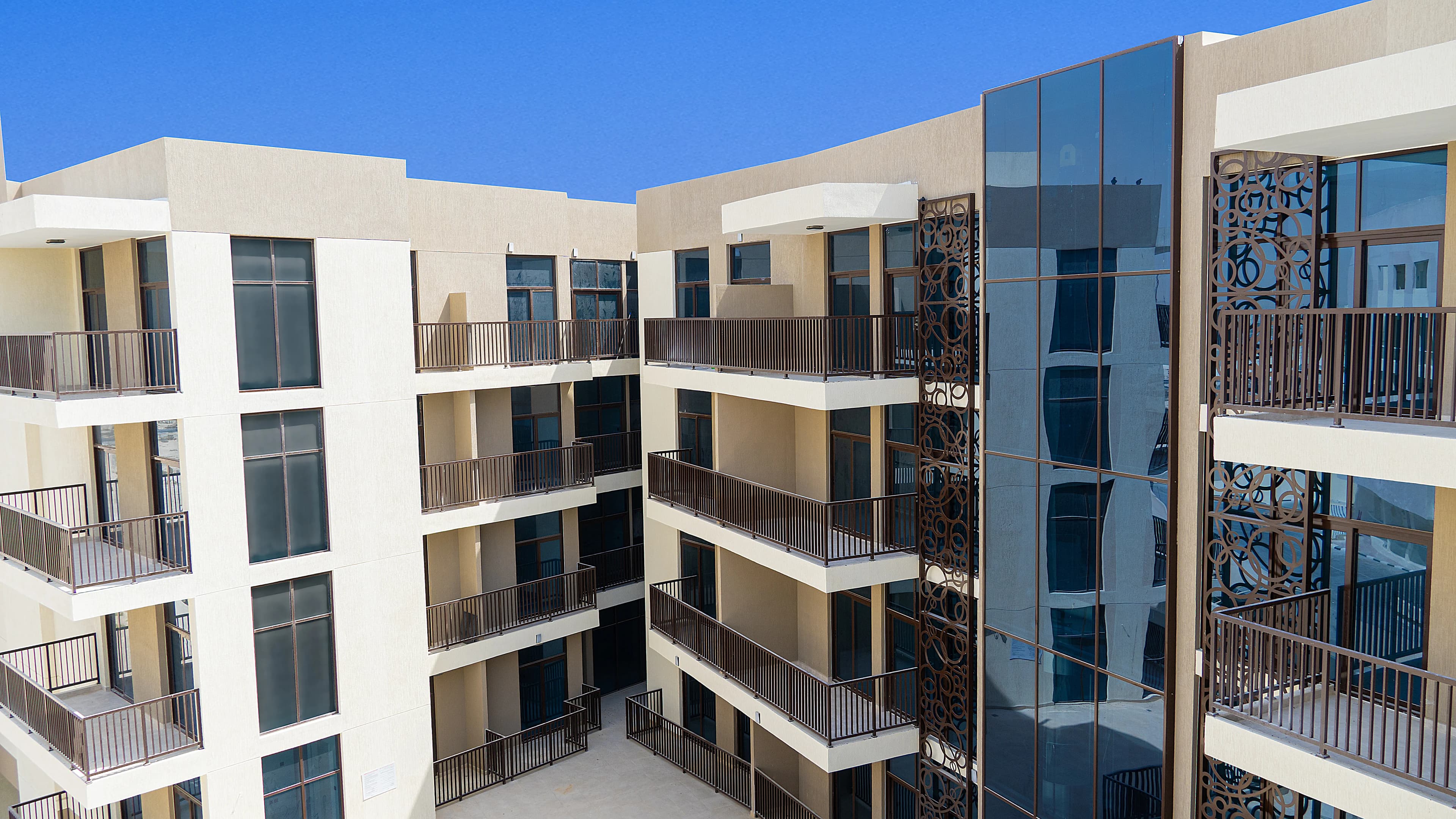 RR Residence - Image 16