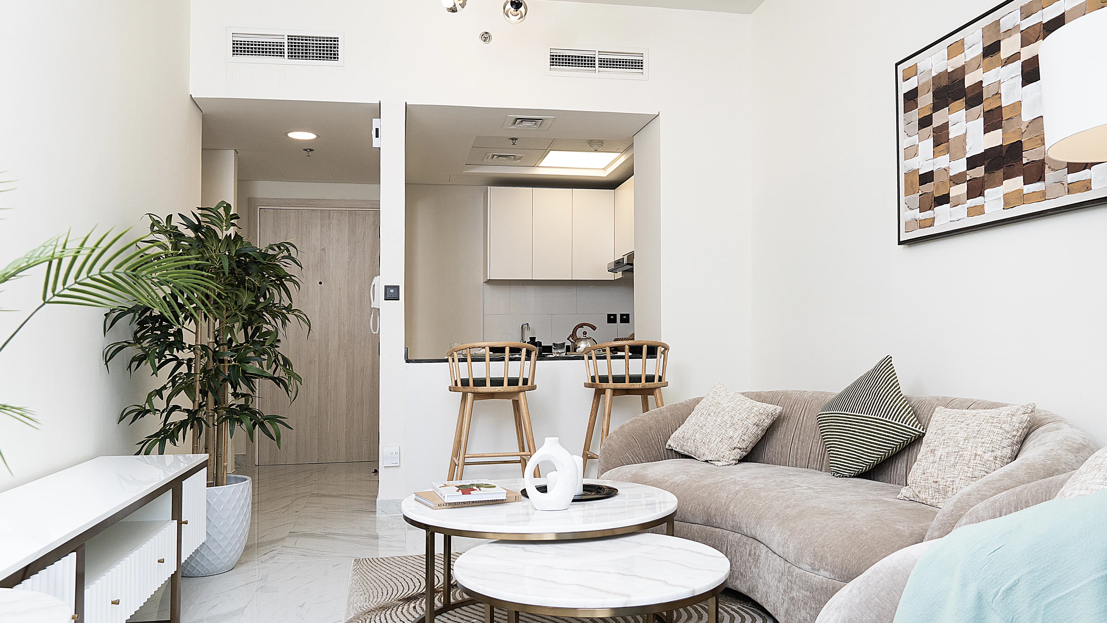 RR Residence - Image 10