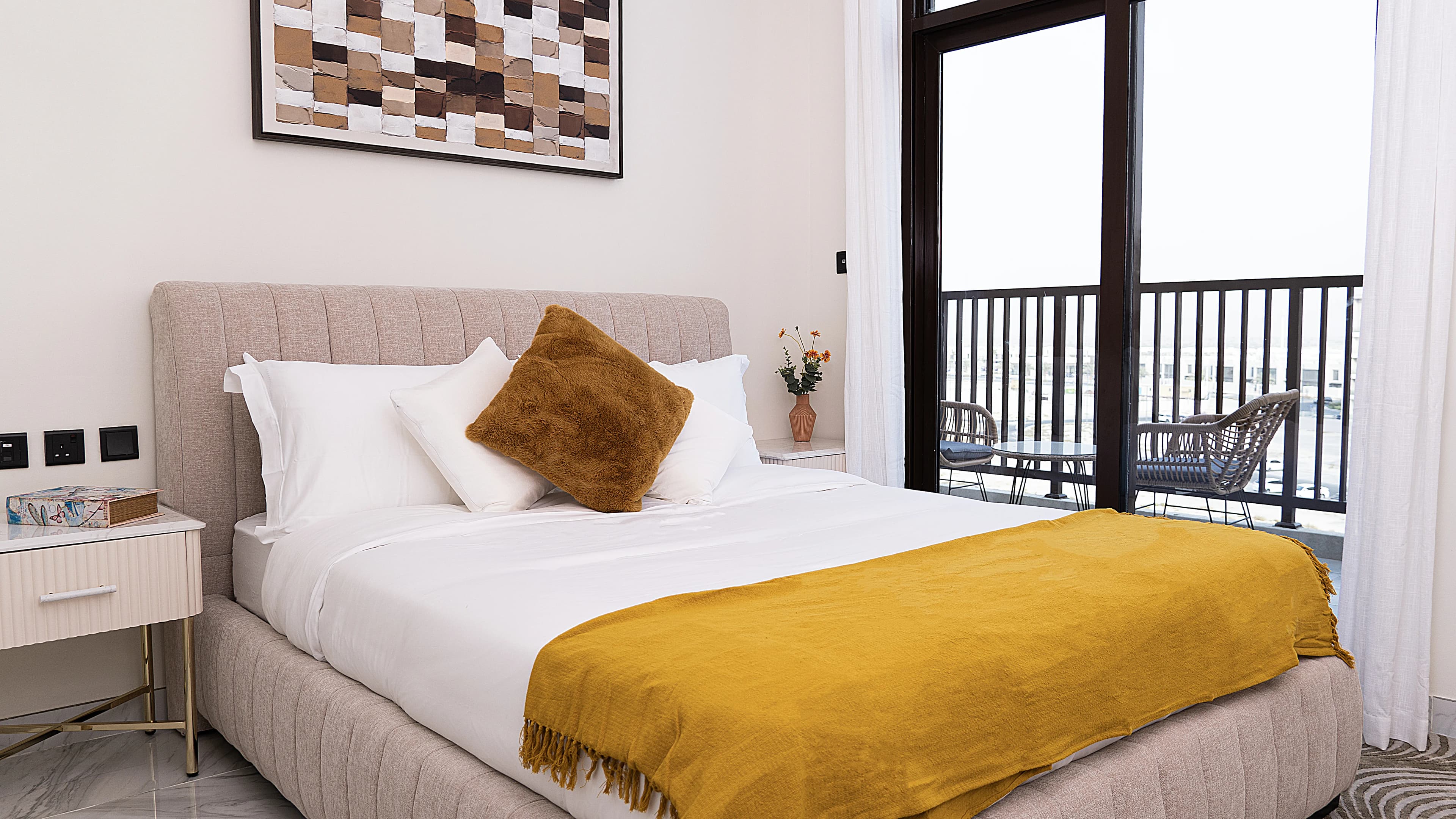 RR Residence - Image 11