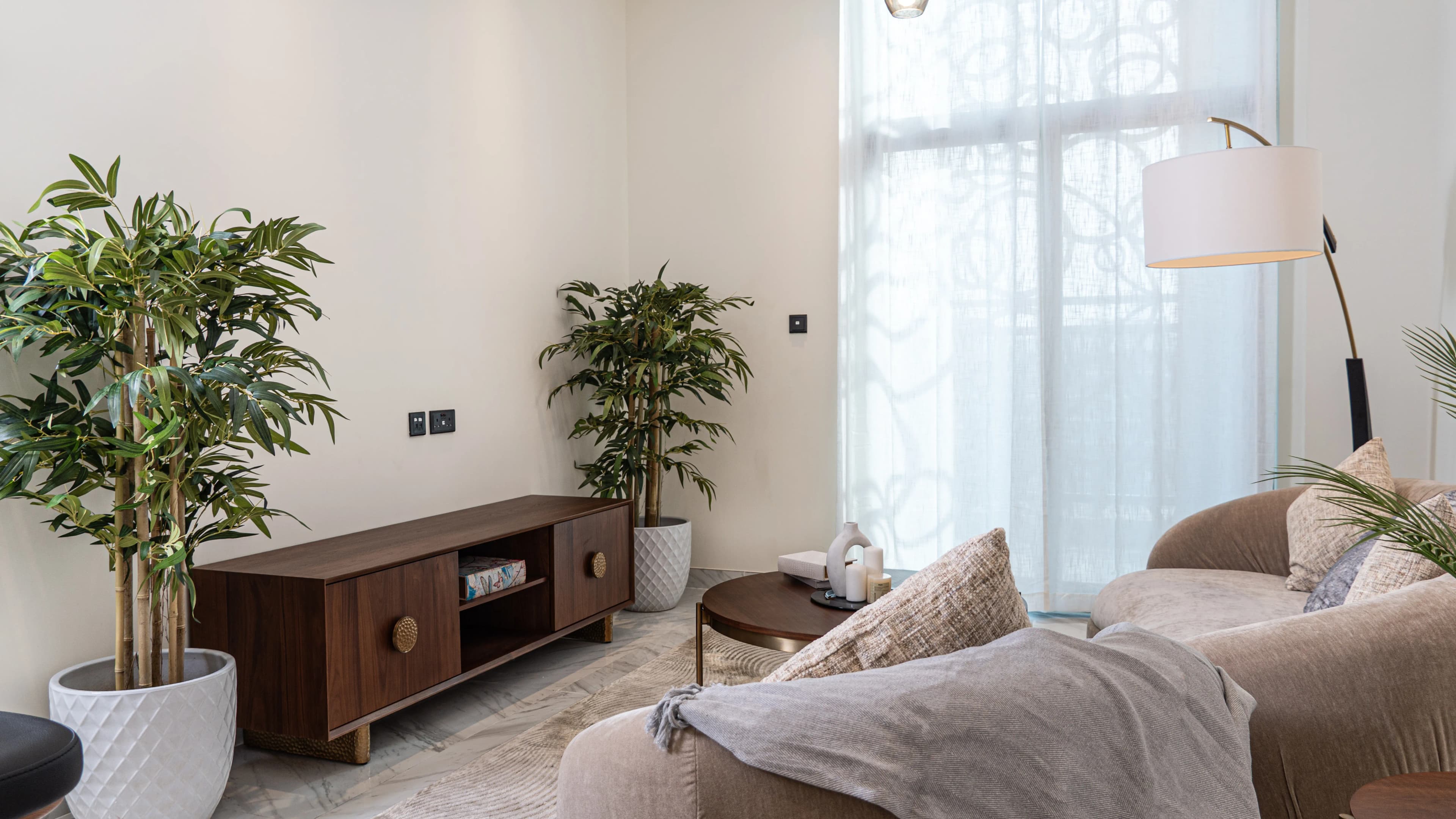 RR Residence - Image 8